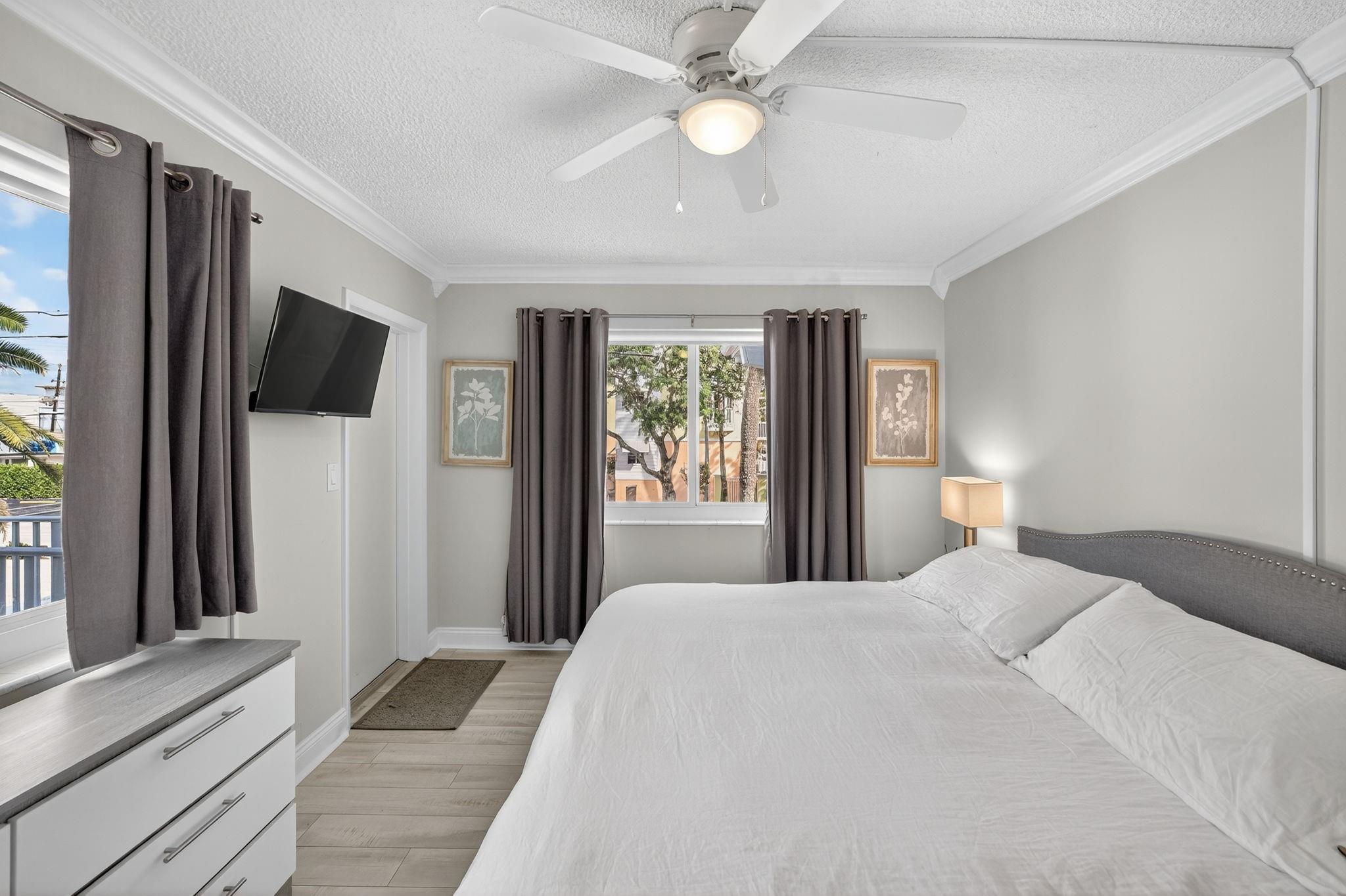 MORNINGSTAR CONDO UNIT 20 - Residential