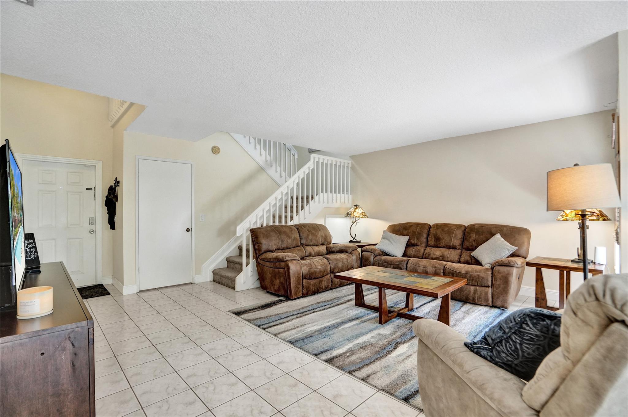 4730 Grapevine Way 4730