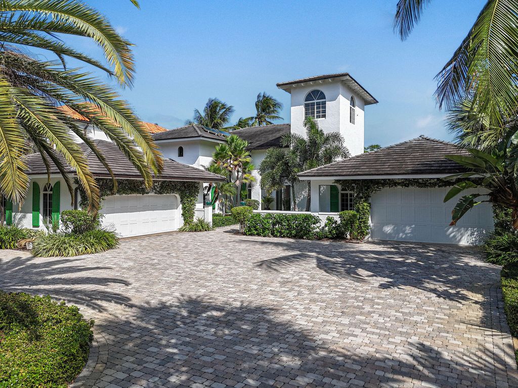 Photo of 11932 S Edgewater Drive, Palm Beach Gardens, FL 33410 (MLS # R11137618)