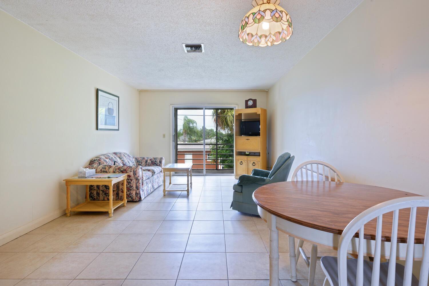 FOUR PALMS EAST CONDO - Residential