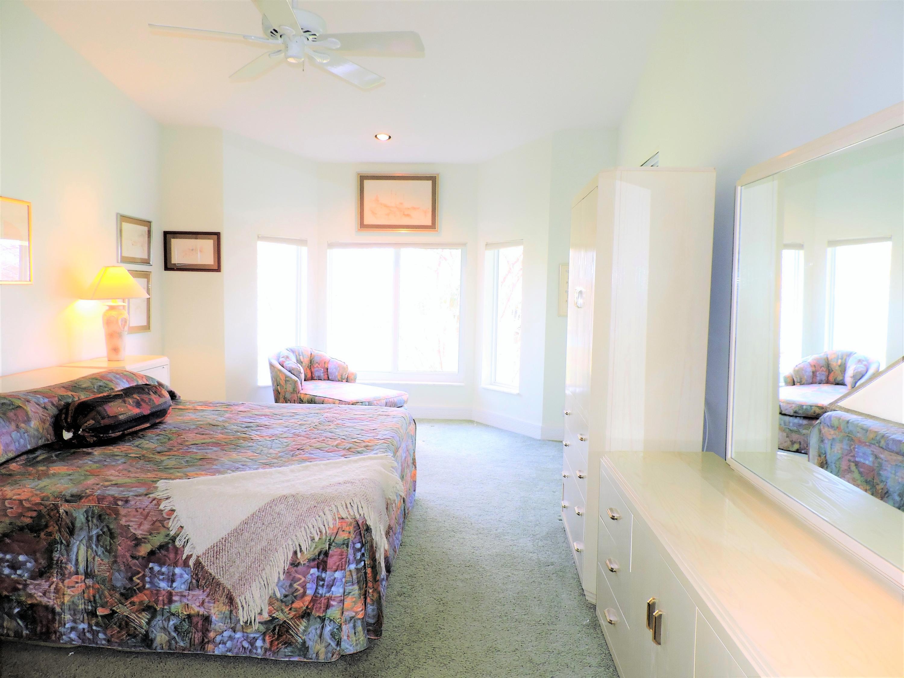 ADMIRALS COVE - Residential