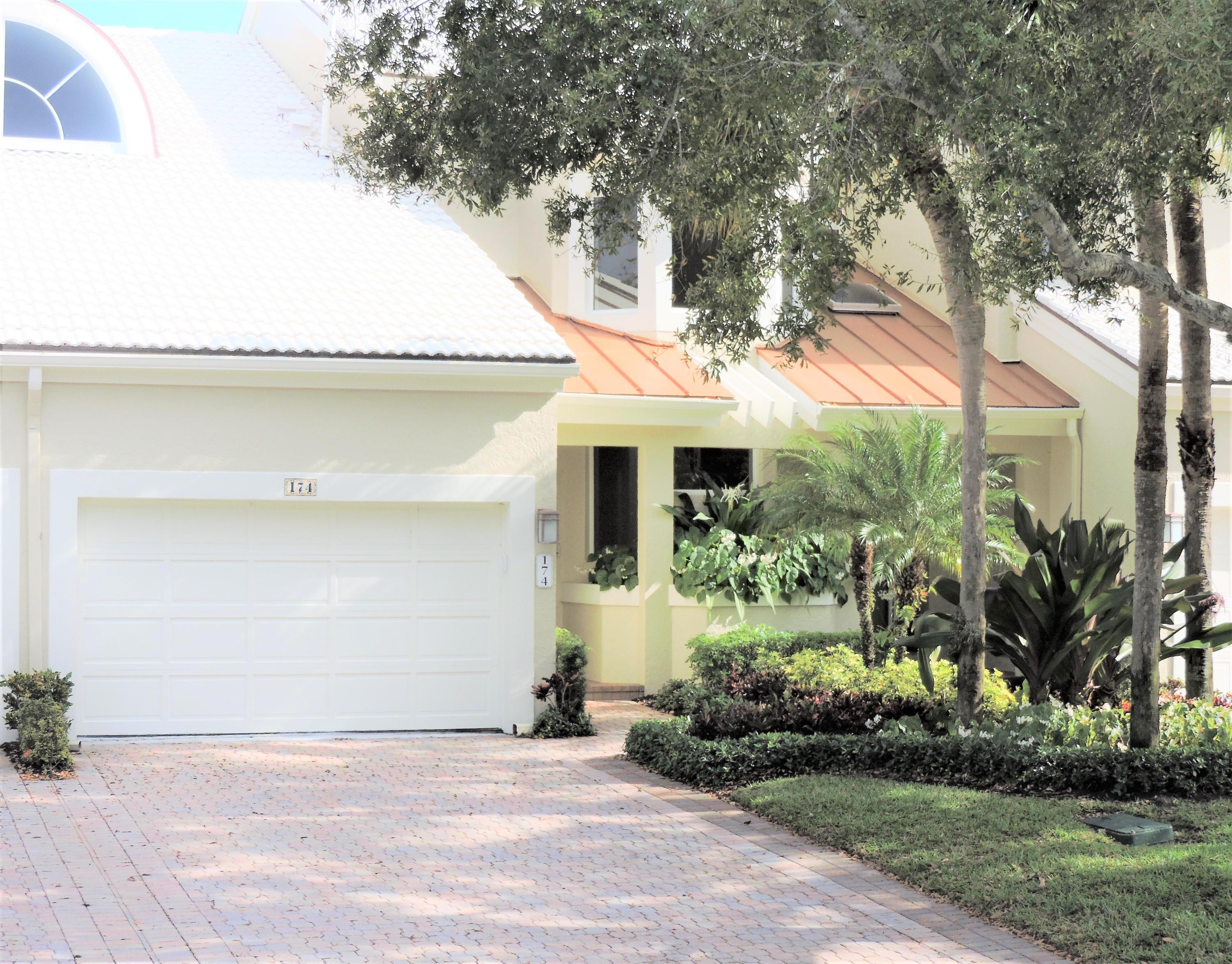 ADMIRALS COVE - Residential