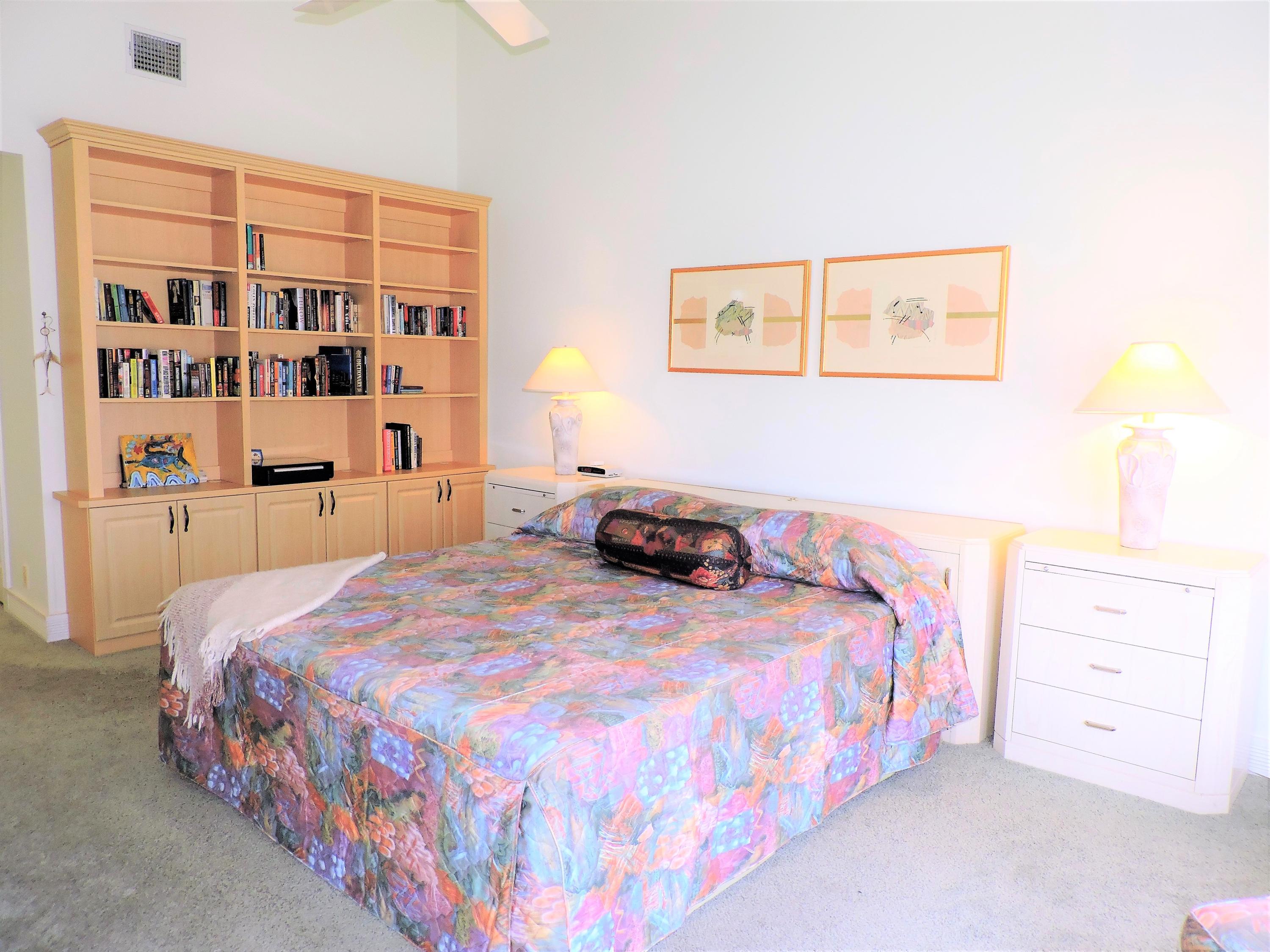 ADMIRALS COVE - Residential