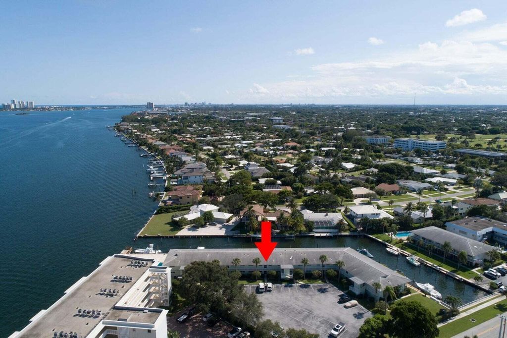 Photo of 68 Yacht Club Drive #20, North Palm Beach, FL 33408 (MLS # R11127980)