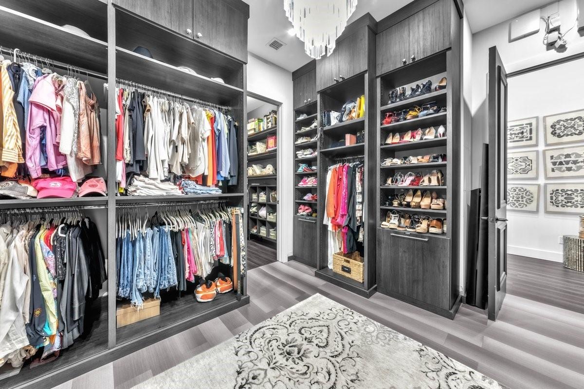 The Enclave 2nd Sec 156-8 - Residential