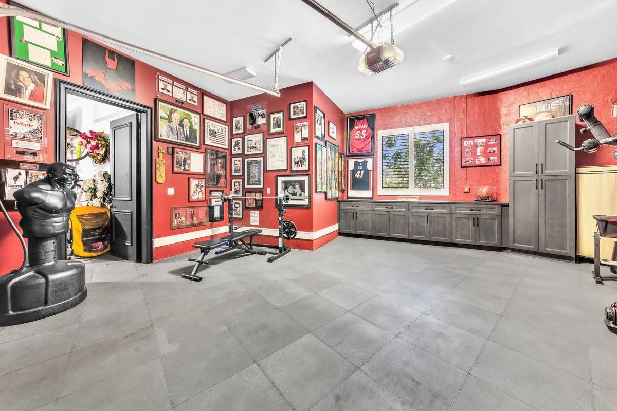 The Enclave 2nd Sec 156-8 - Residential