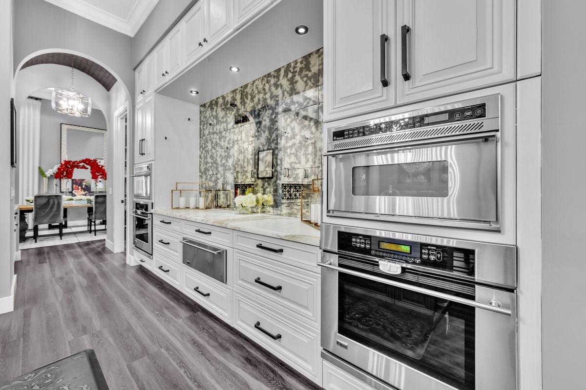 The Enclave 2nd Sec 156-8 - Residential