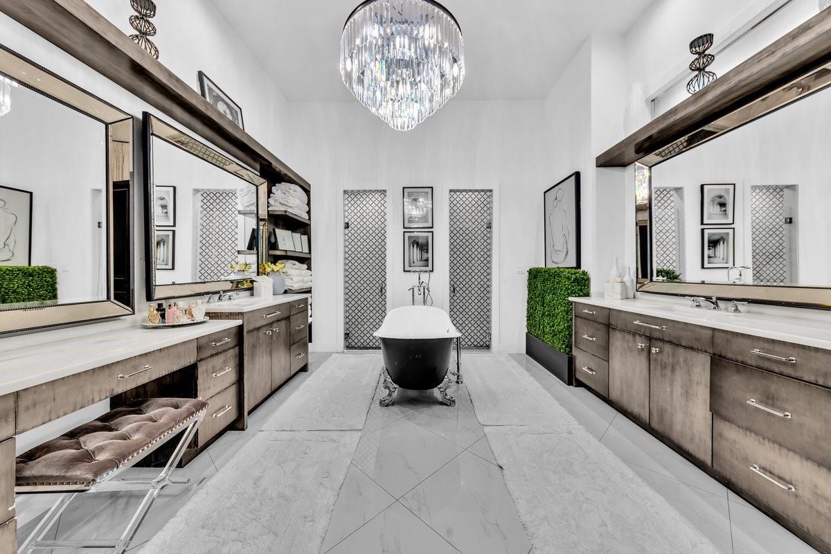 The Enclave 2nd Sec 156-8 - Residential