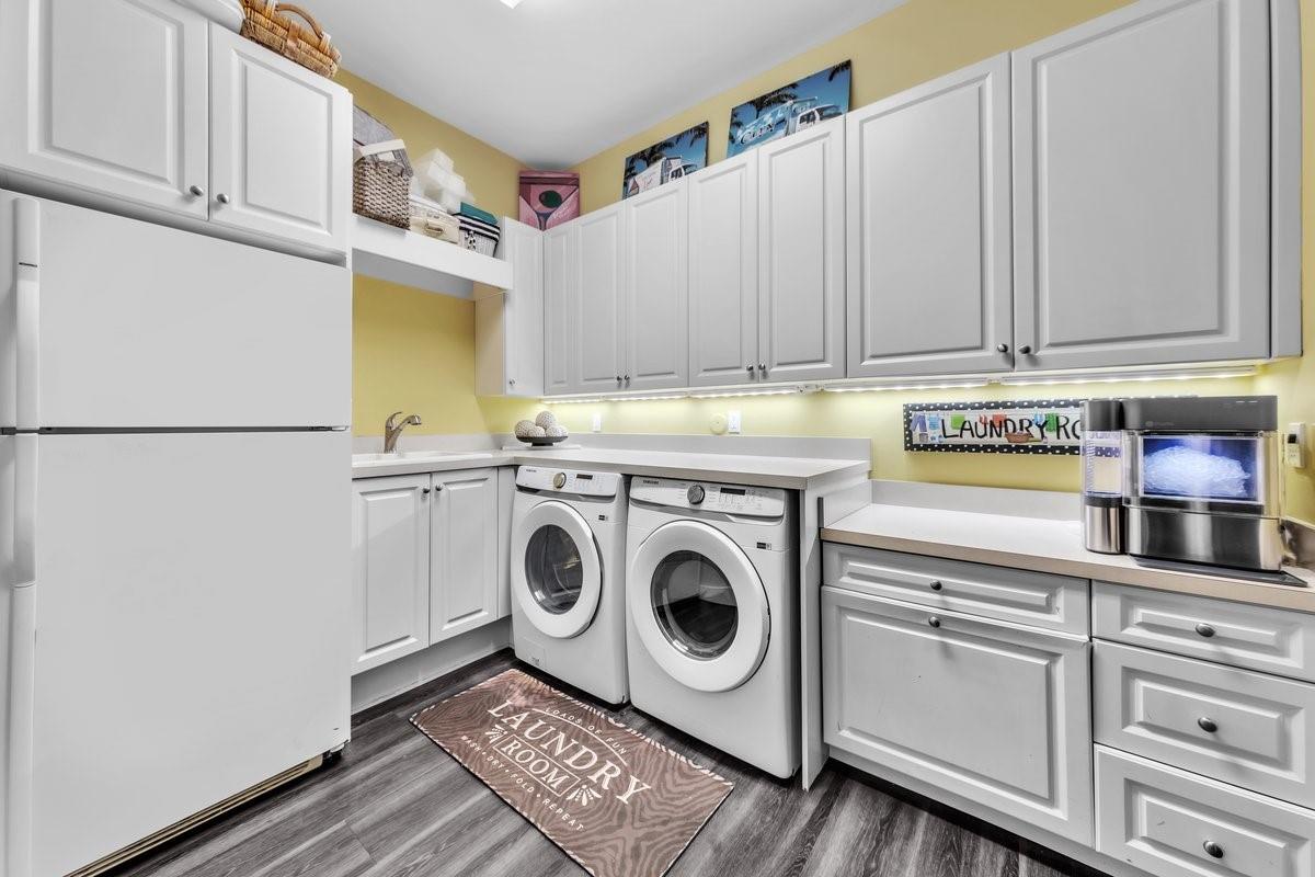 The Enclave 2nd Sec 156-8 - Residential