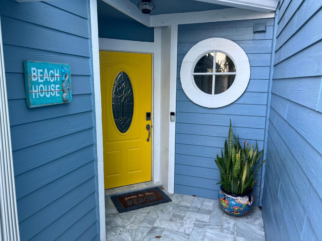 Photo of 120 Ocean Dunes Circle, Jupiter, FL 33477 (MLS # R11051888)