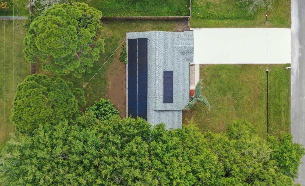 Photo of 707 SW Avens Street, Port Saint Lucie, FL 34983 (MLS # R10954025)