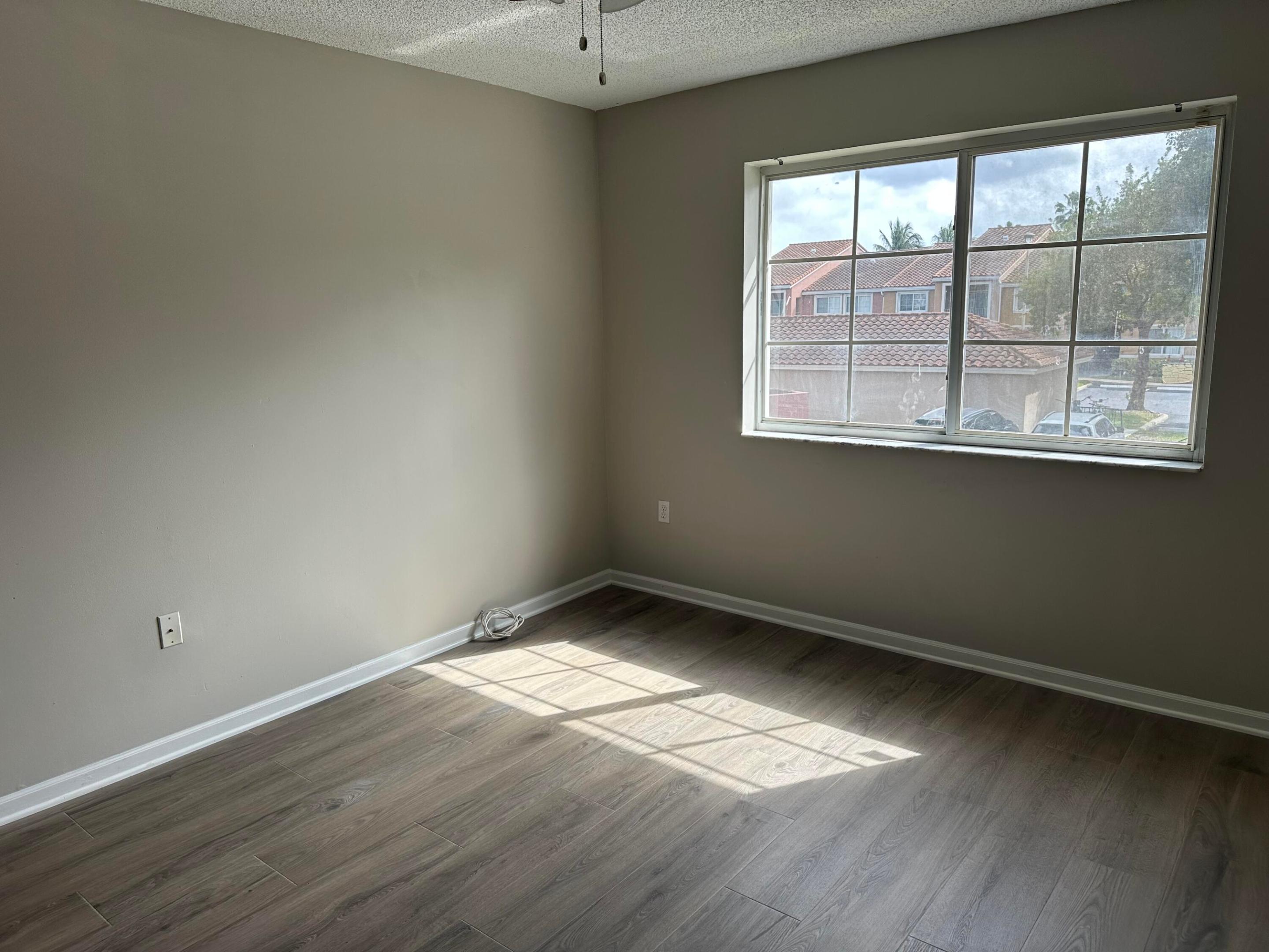 ST ANDREWS AT BOYNTON BEACH CONDO - Residential Lease