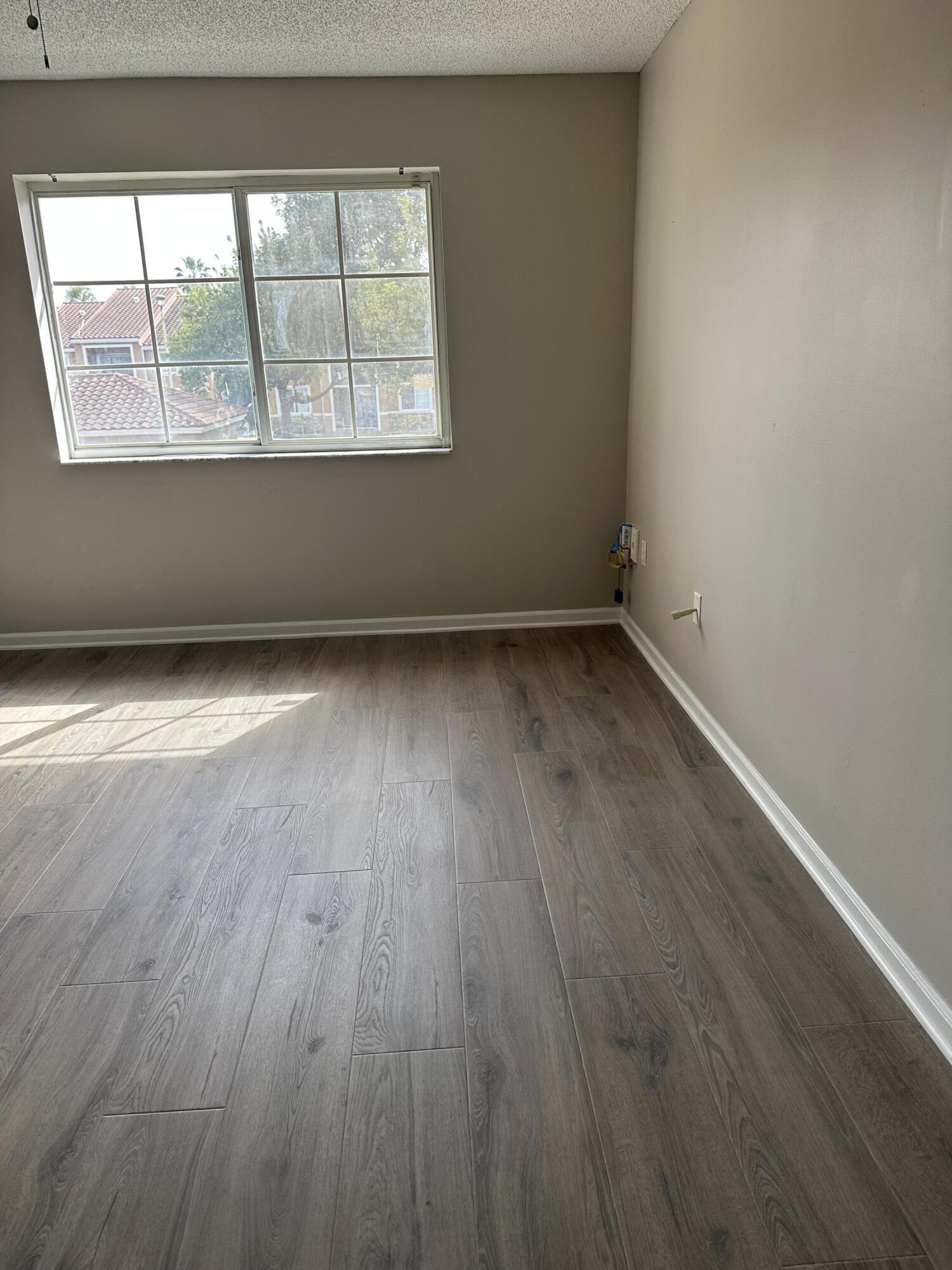 ST ANDREWS AT BOYNTON BEACH CONDO - Residential Lease