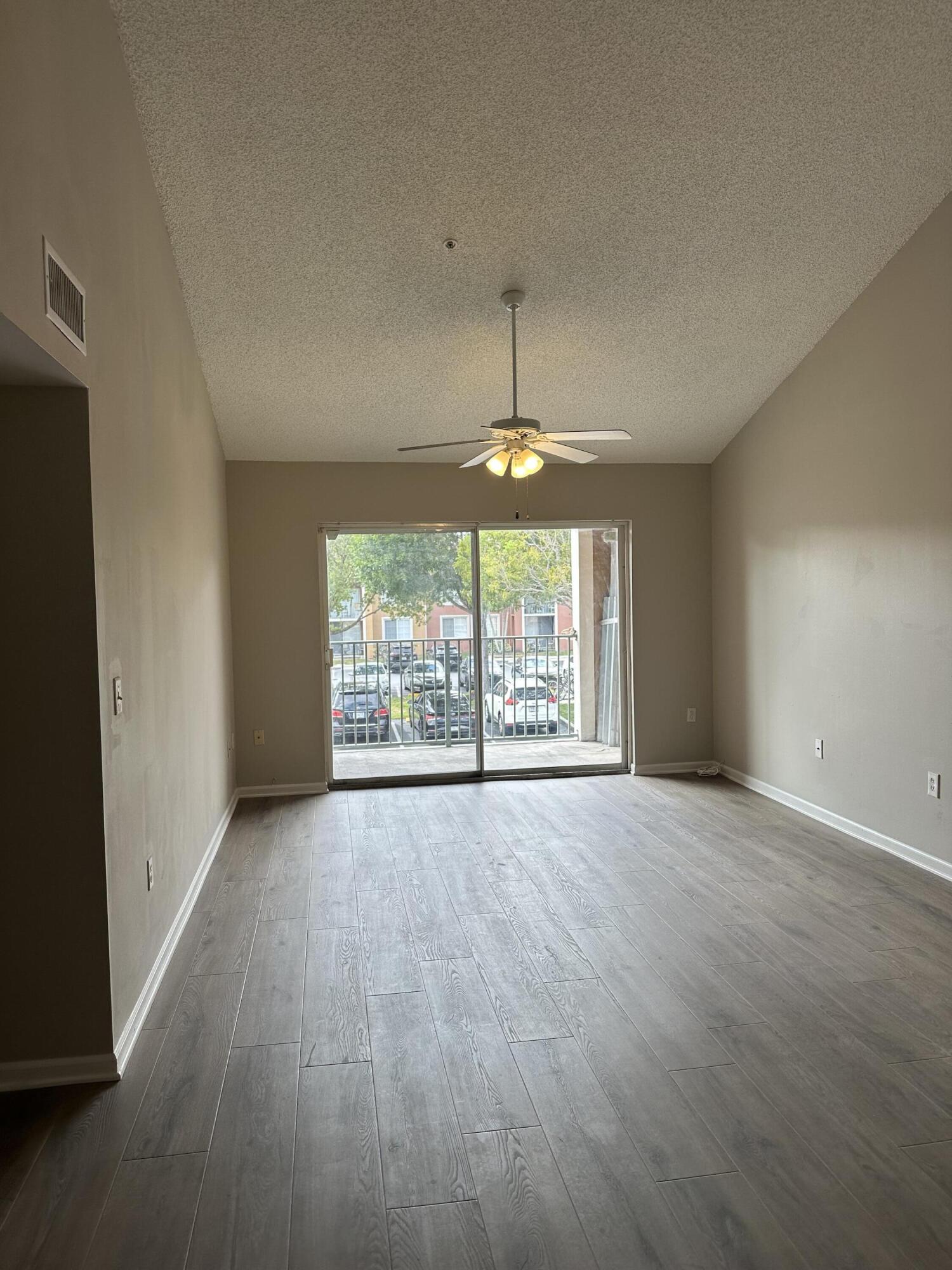 ST ANDREWS AT BOYNTON BEACH CONDO - Residential Lease