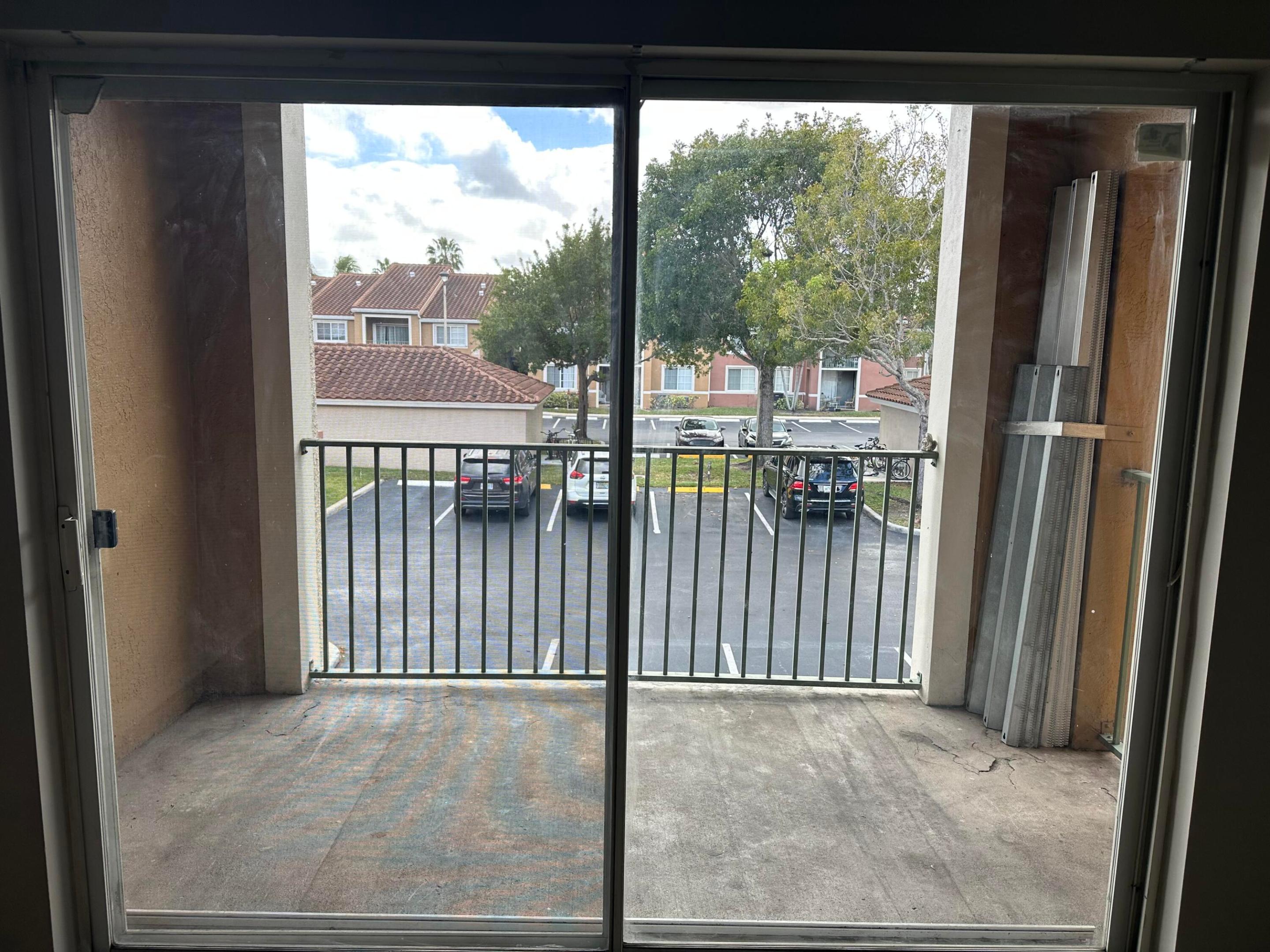 ST ANDREWS AT BOYNTON BEACH CONDO - Residential Lease