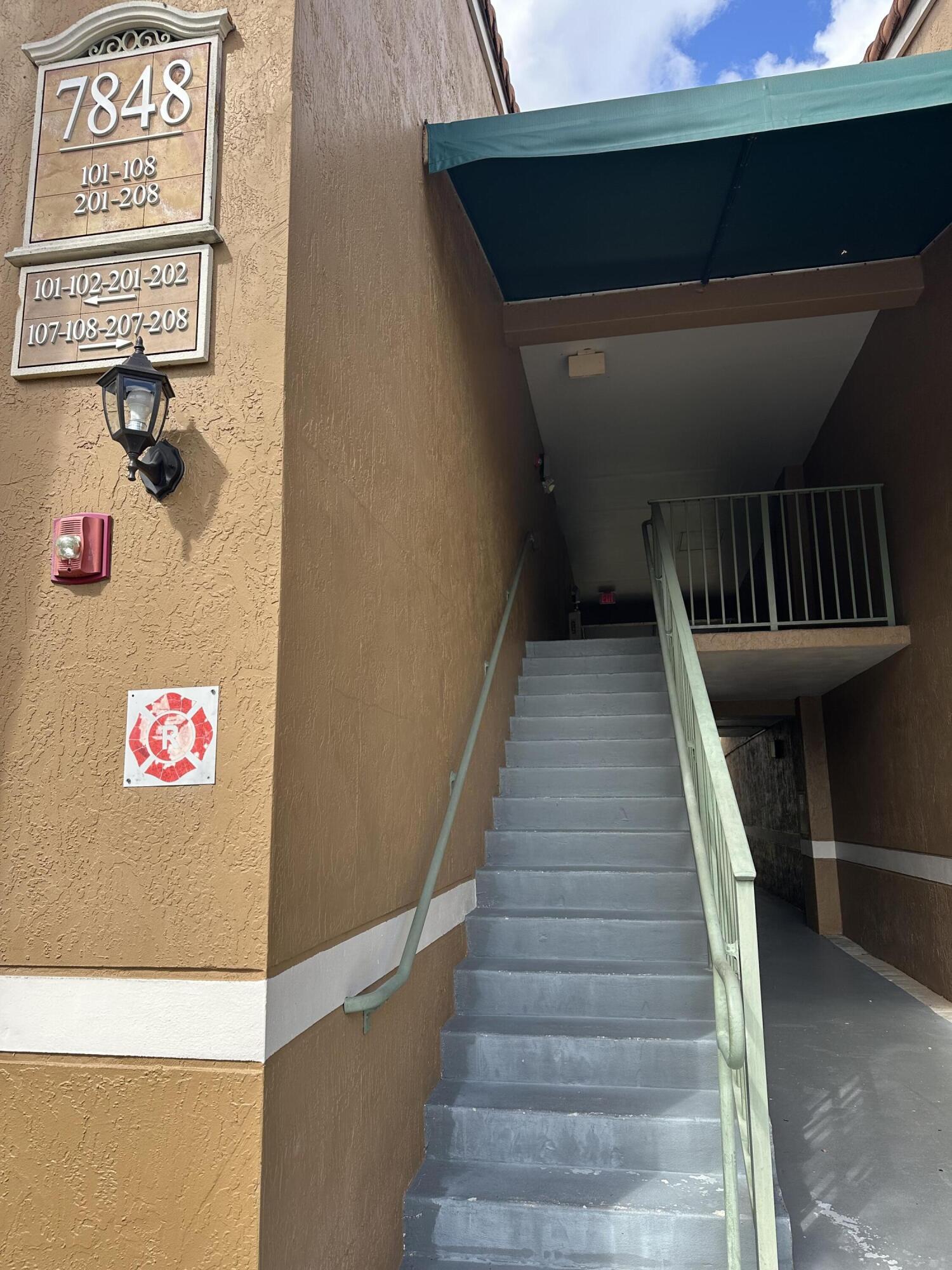 ST ANDREWS AT BOYNTON BEACH CONDO - Residential Lease