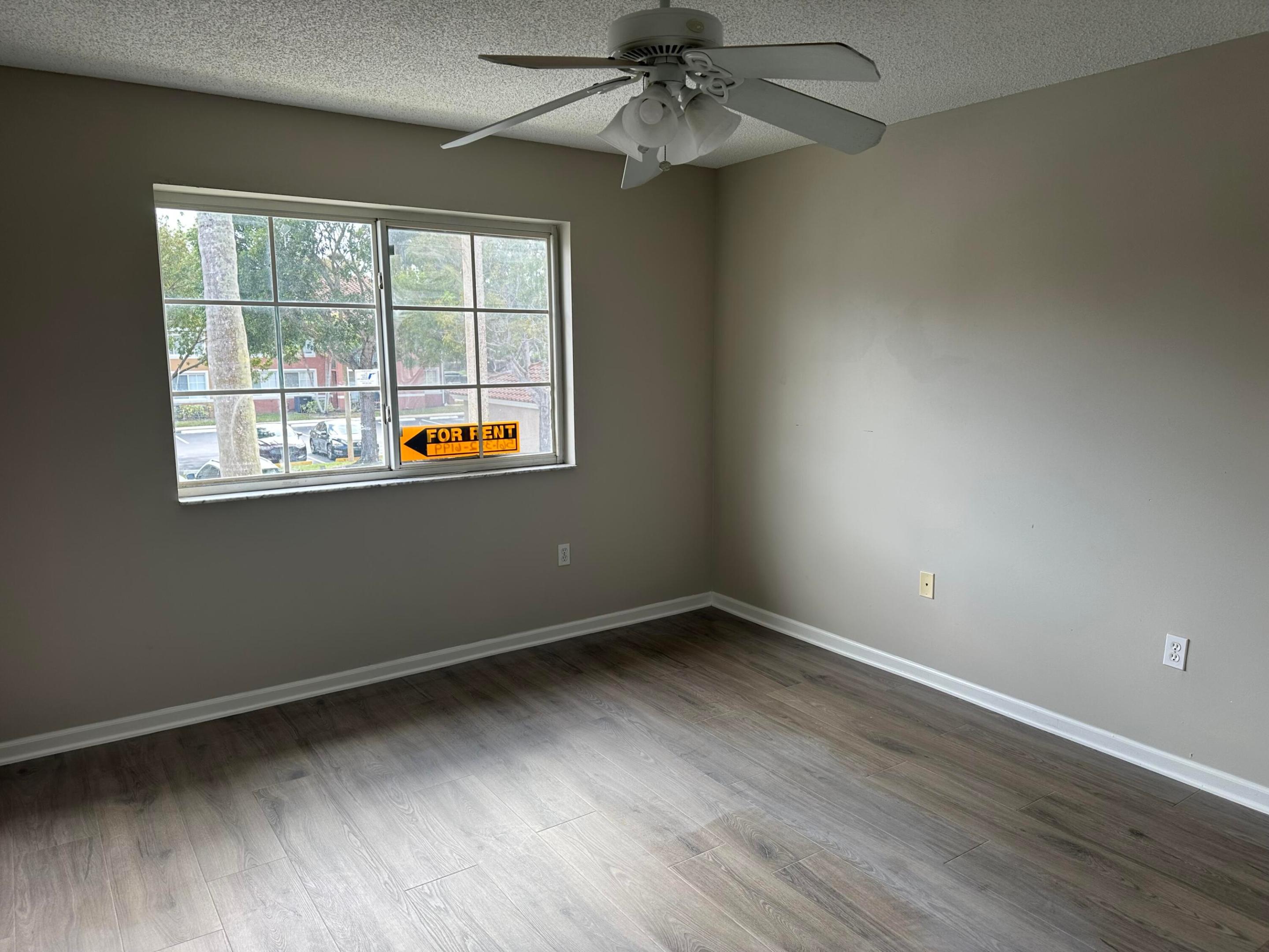 ST ANDREWS AT BOYNTON BEACH CONDO - Residential Lease