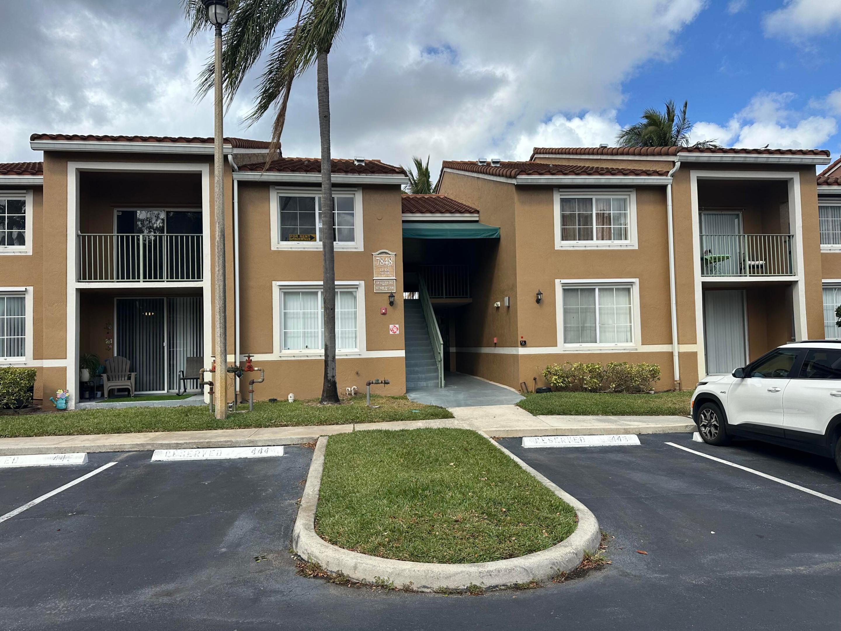 ST ANDREWS AT BOYNTON BEACH CONDO - Residential Lease
