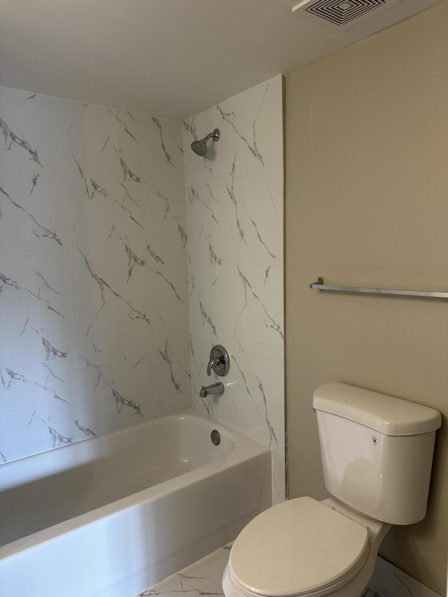 ST ANDREWS AT BOYNTON BEACH CONDO - Residential Lease