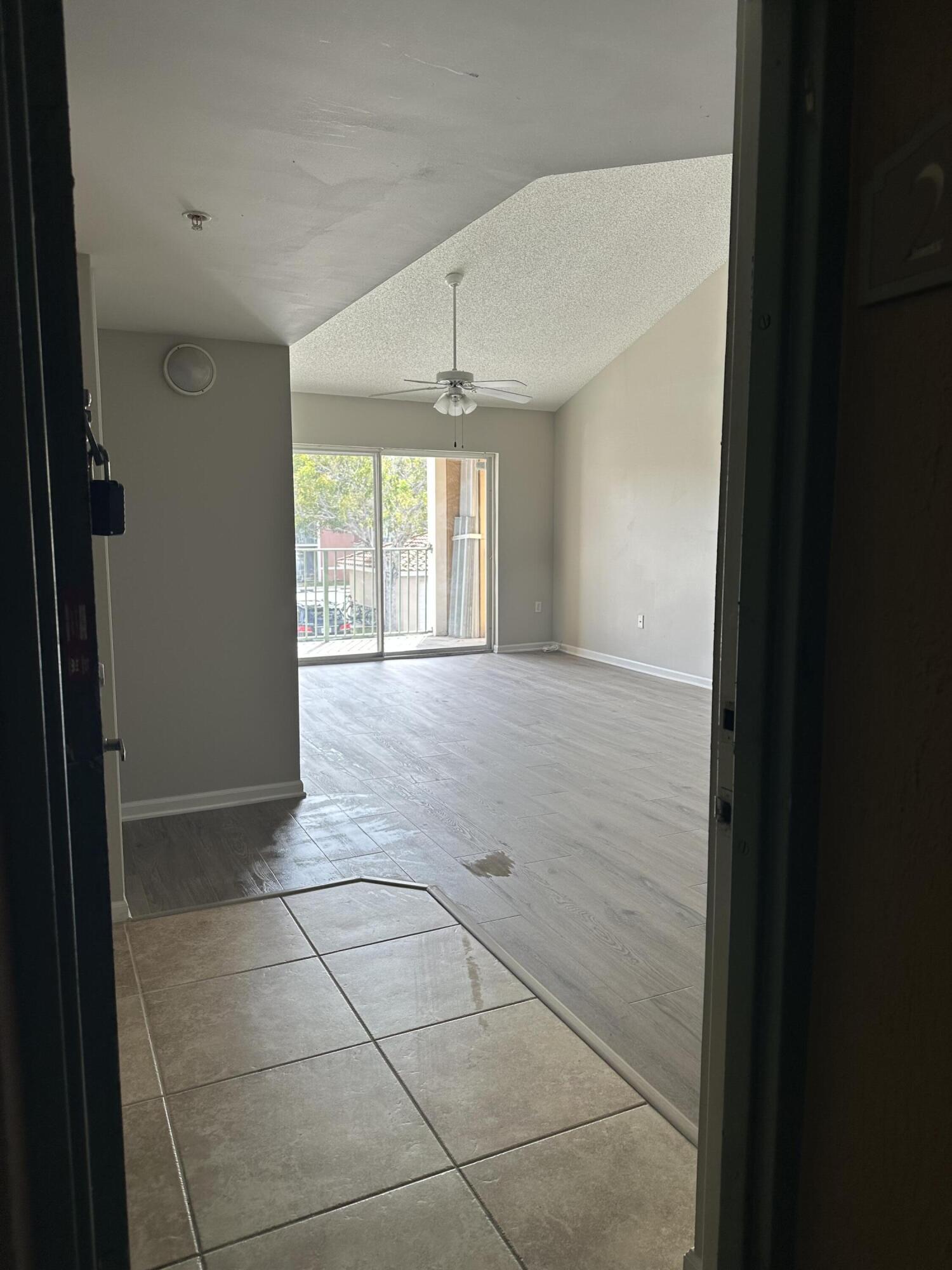 ST ANDREWS AT BOYNTON BEACH CONDO - Residential Lease