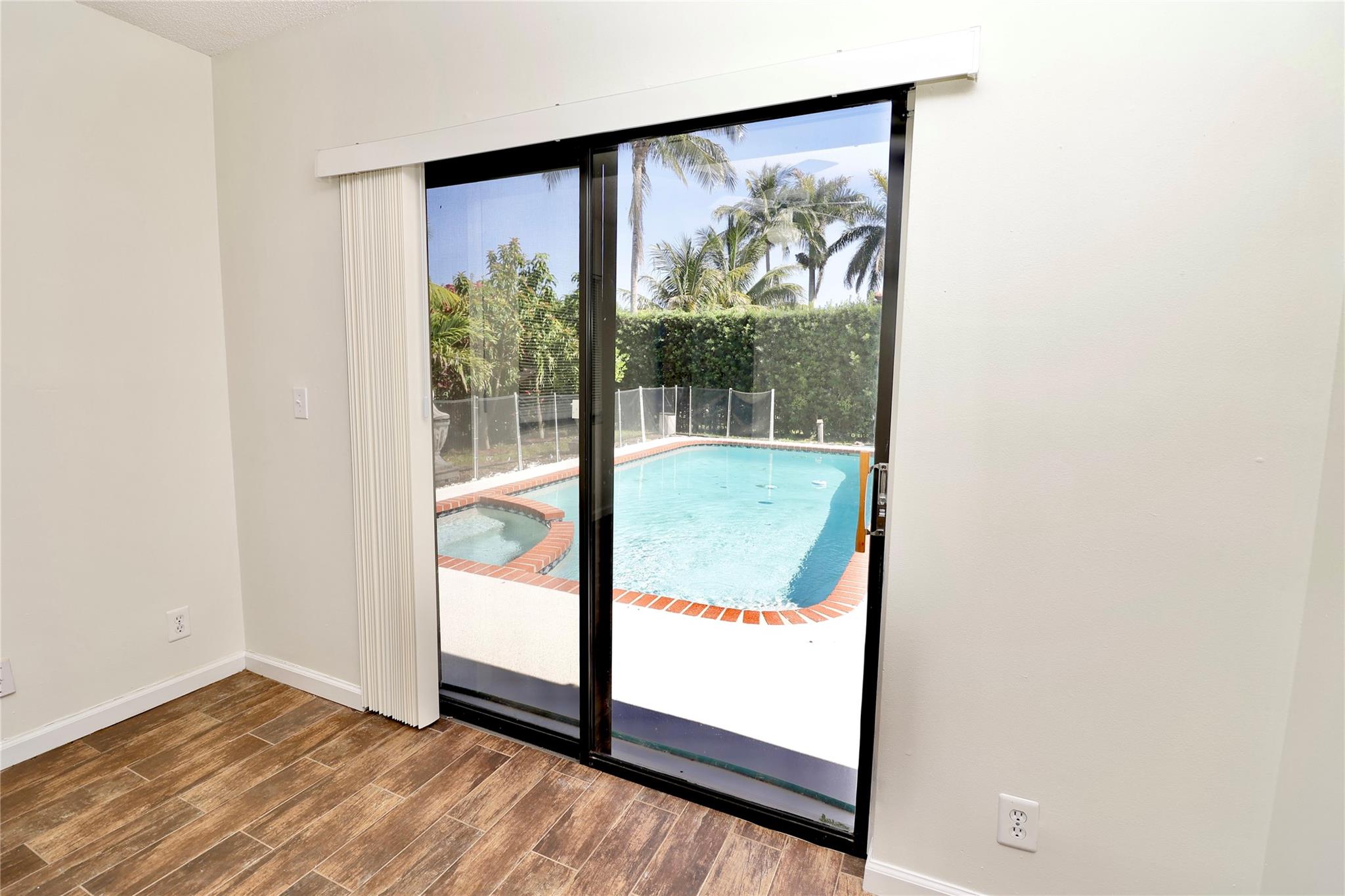5321 NW 58th Ter