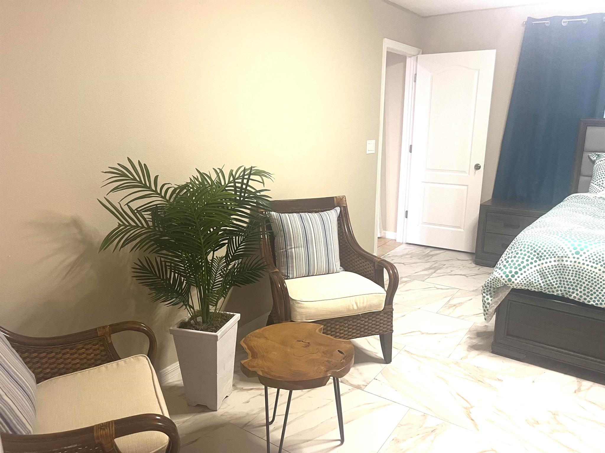 PORT ST LUCIE SECTION 21 - Residential Lease