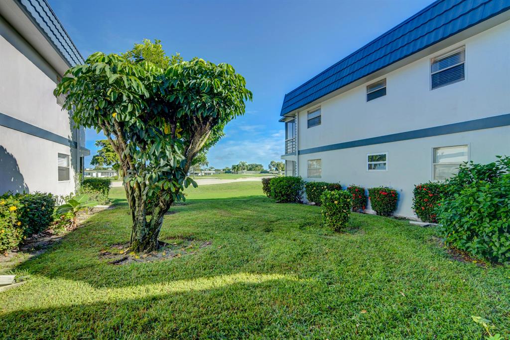 KINGS POINT TUSCANY CONDOS - Residential