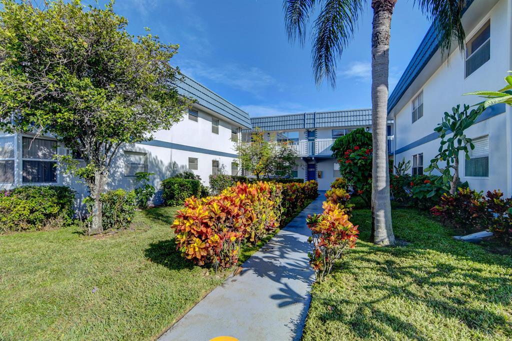 KINGS POINT TUSCANY CONDOS - Residential