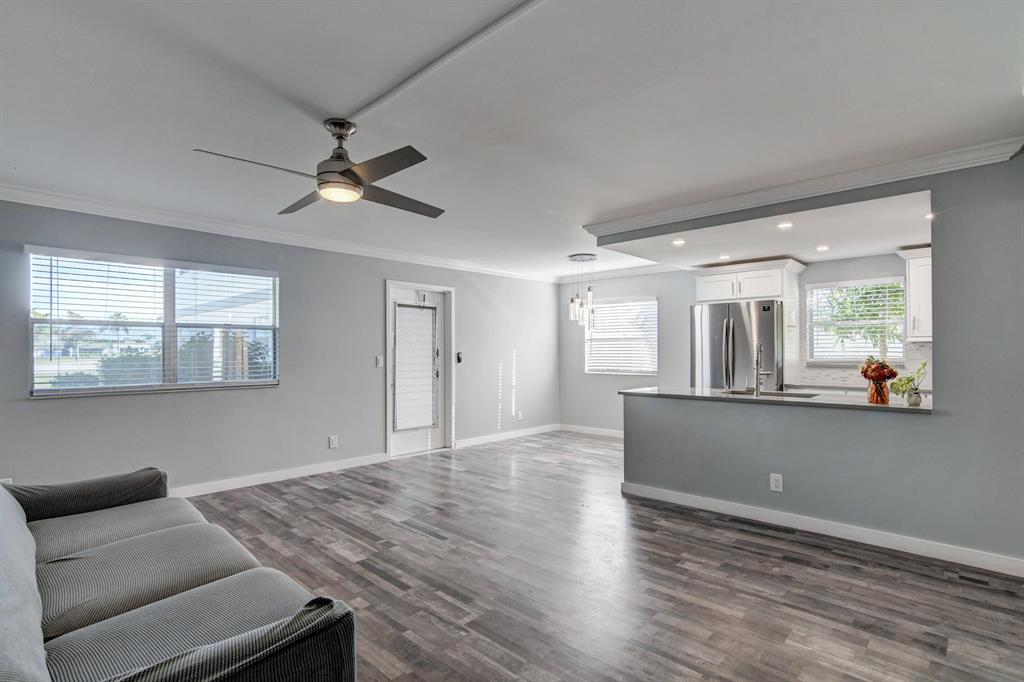 KINGS POINT TUSCANY CONDOS - Residential