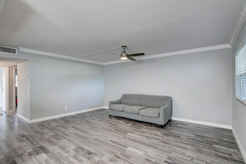 KINGS POINT TUSCANY CONDOS - Residential