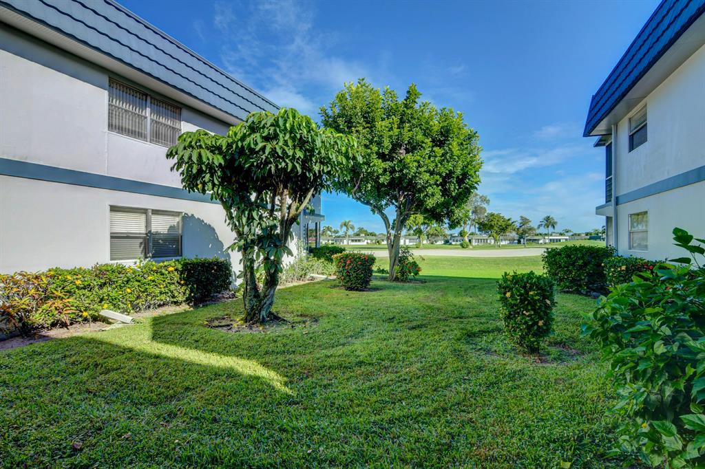 KINGS POINT TUSCANY CONDOS - Residential