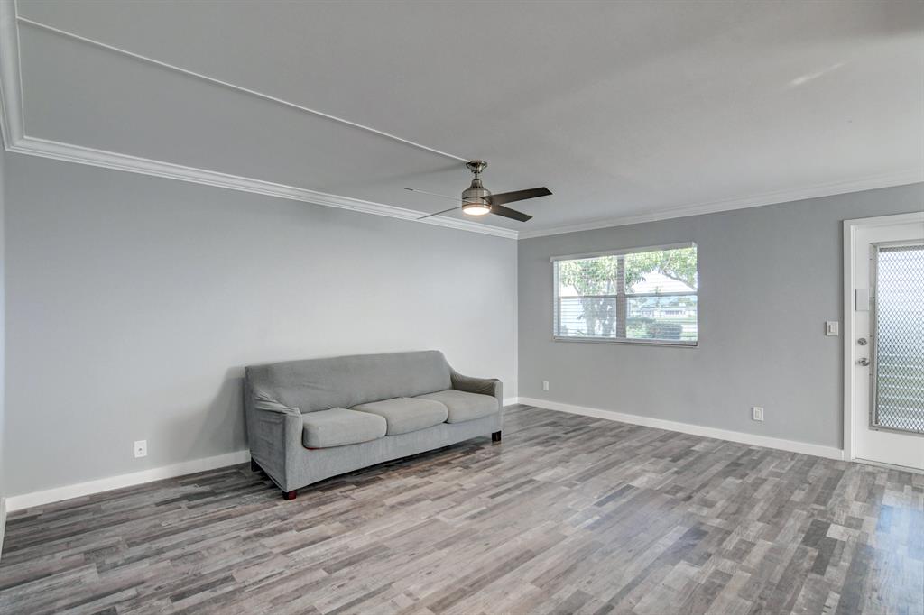 KINGS POINT TUSCANY CONDOS - Residential