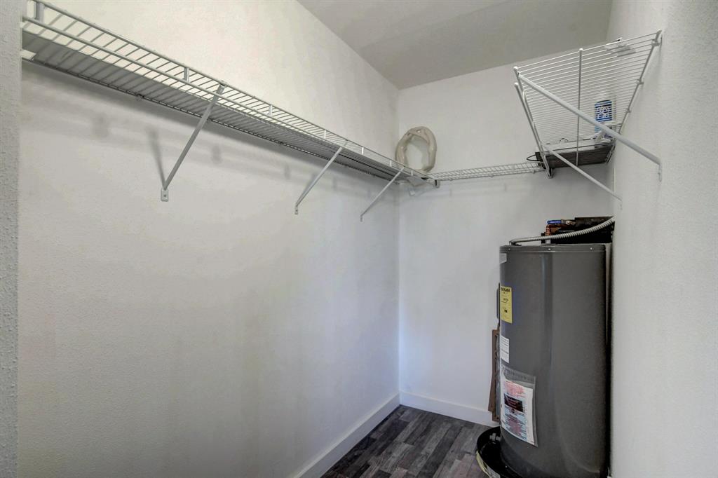 KINGS POINT TUSCANY CONDOS - Residential