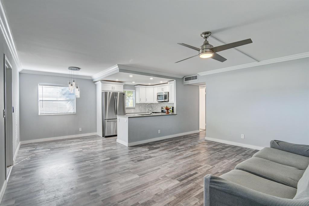 KINGS POINT TUSCANY CONDOS - Residential