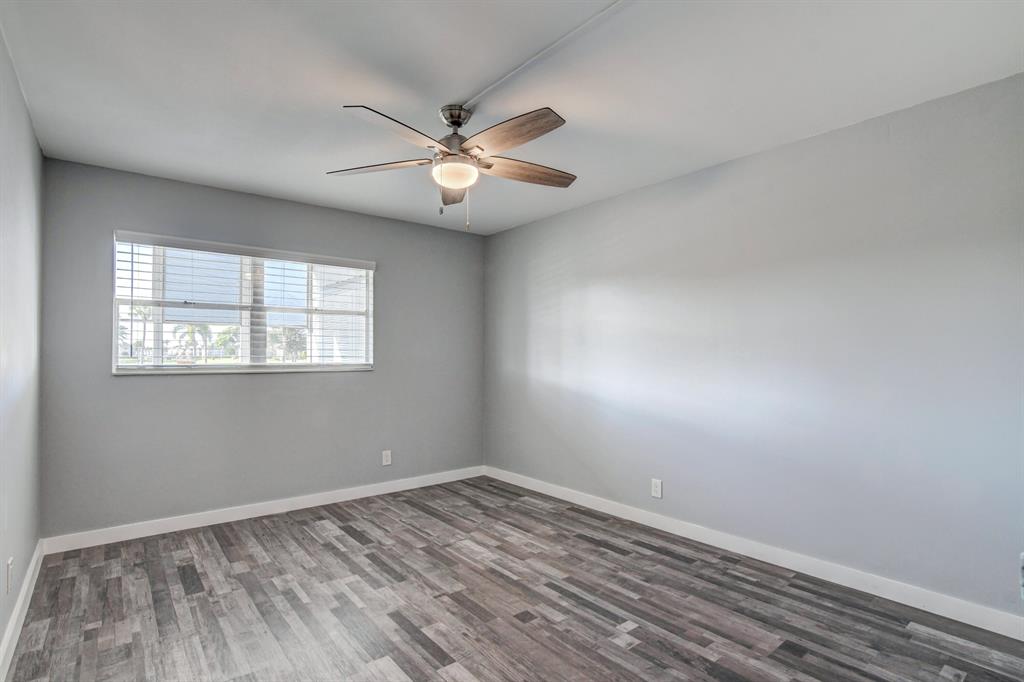 KINGS POINT TUSCANY CONDOS - Residential