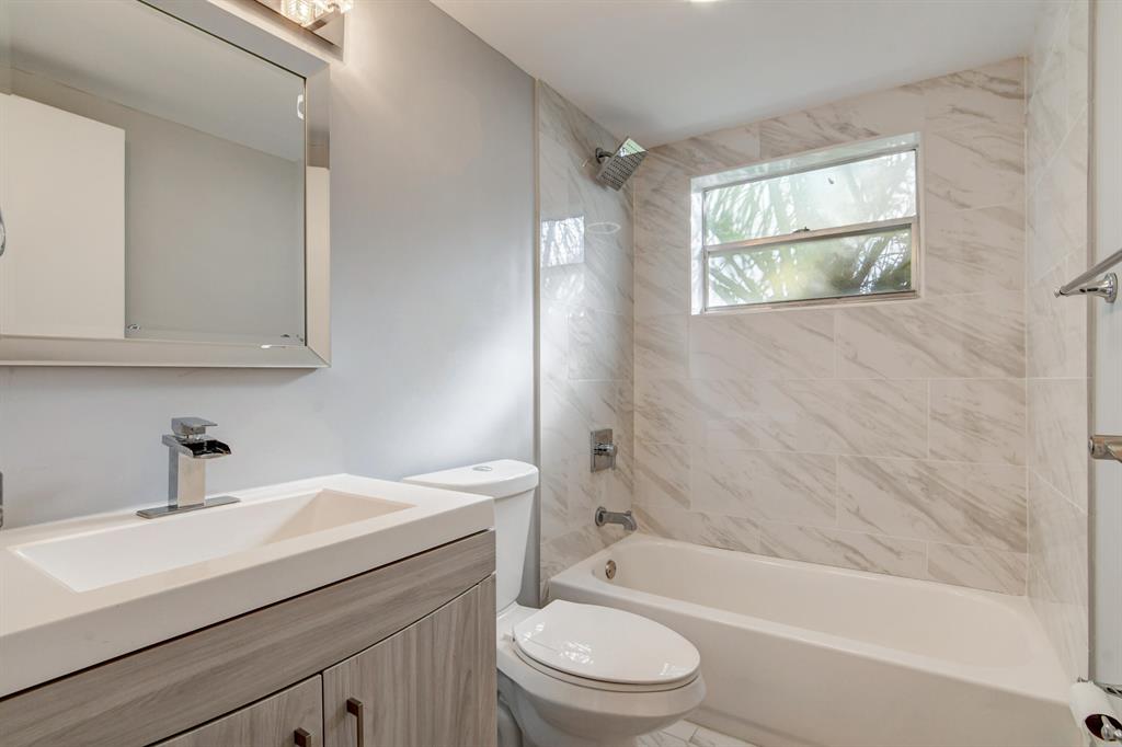 KINGS POINT TUSCANY CONDOS - Residential