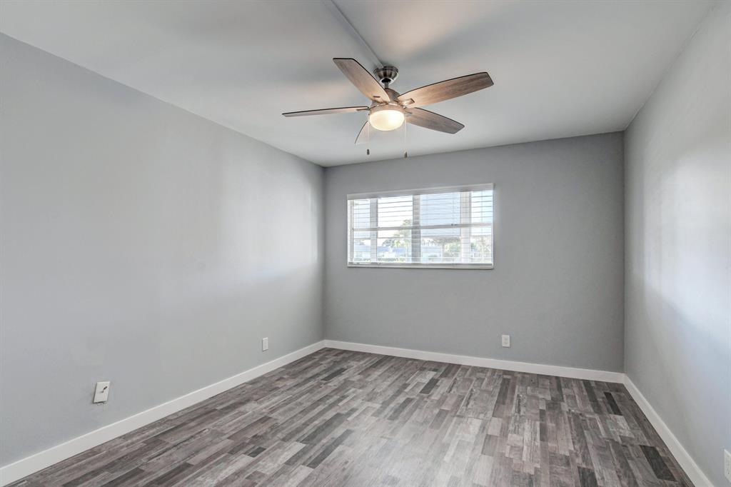 KINGS POINT TUSCANY CONDOS - Residential