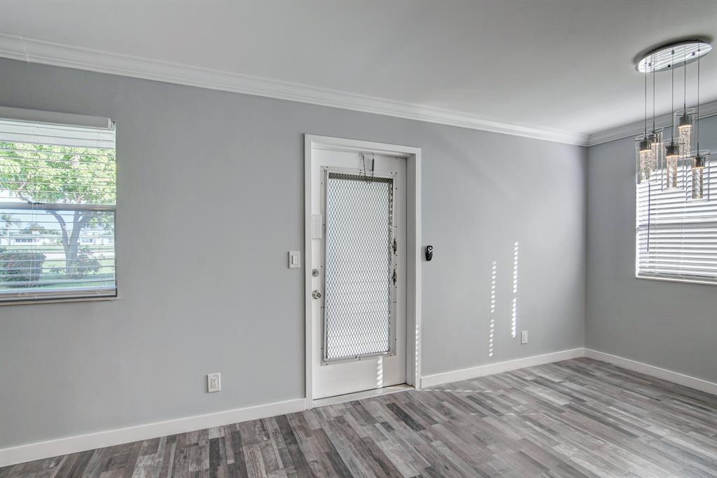 KINGS POINT TUSCANY CONDOS - Residential