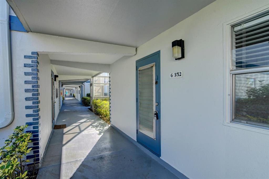 KINGS POINT TUSCANY CONDOS - Residential