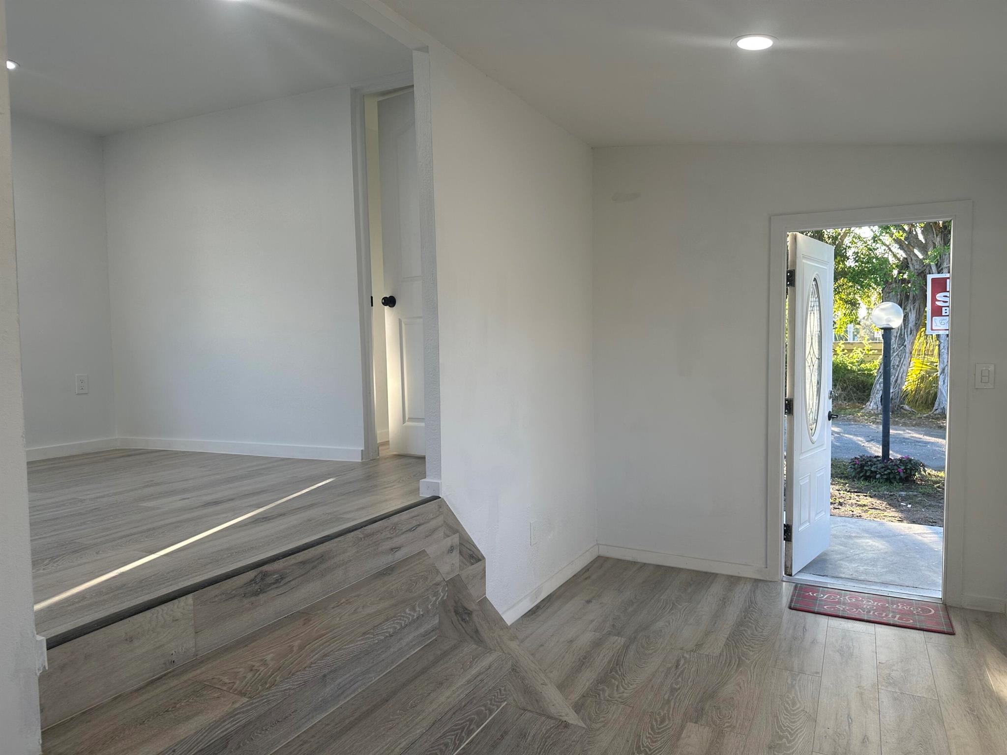 39 Palm Drive, Palm Springs, FL, 33461/$54,990 4 39 Palm Drive