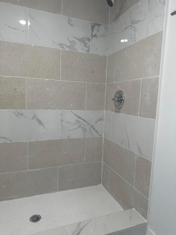 MODEL LAND CO - Residential