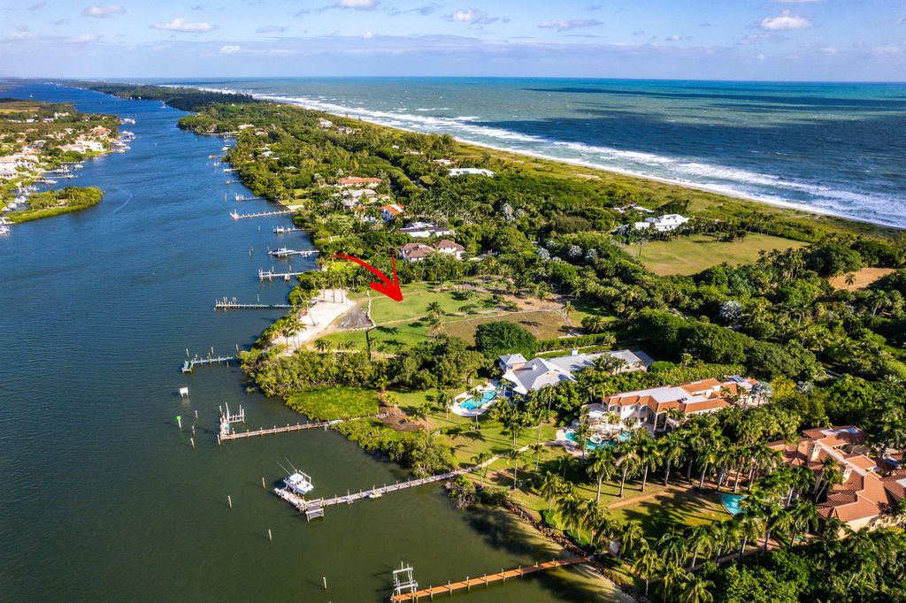 Photo of 508 S Beach Road, Jupiter Island, FL 33455 (MLS # R10933897)