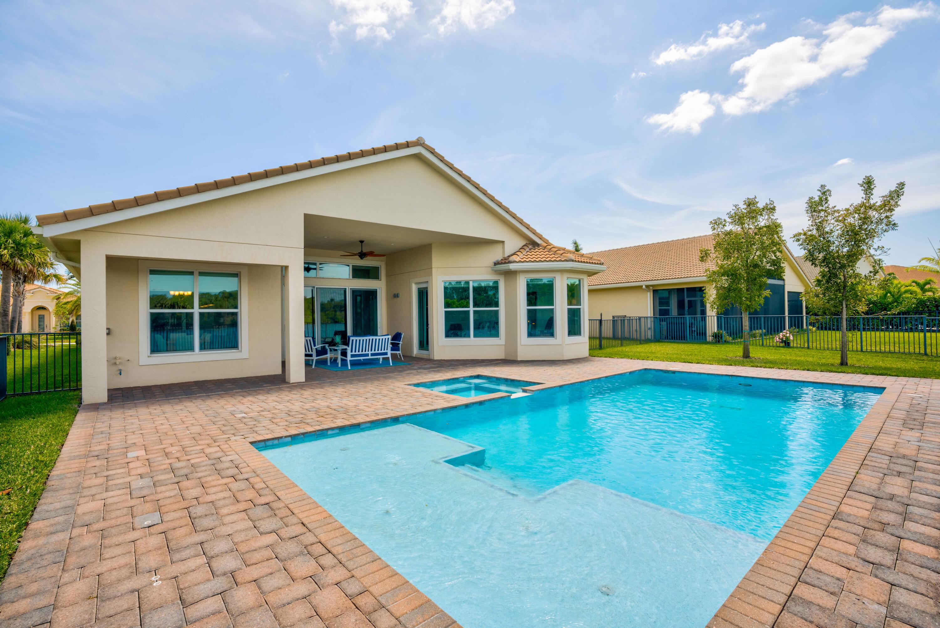 JUPITER COUNTRY CLUB POD - Residential Lease