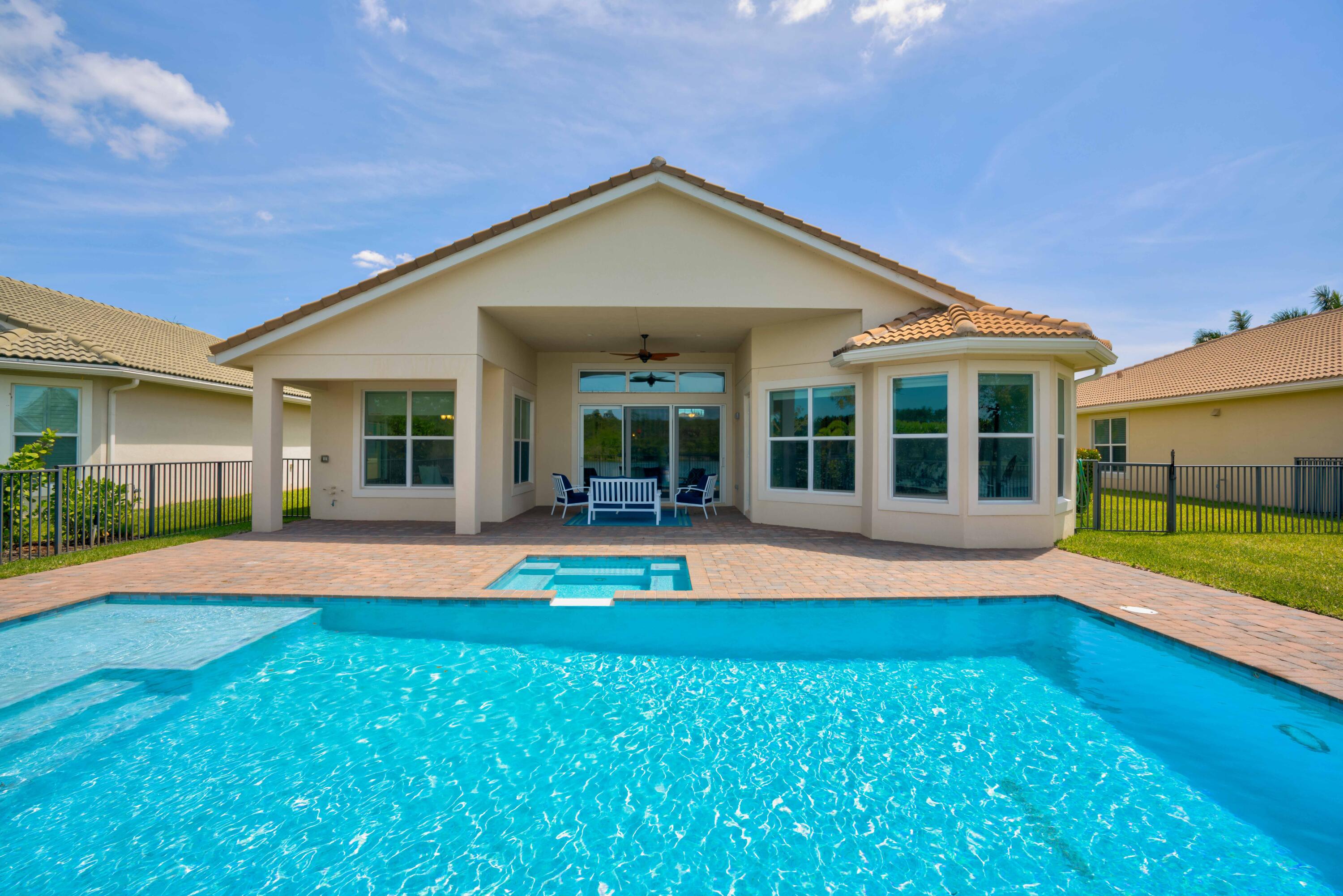 JUPITER COUNTRY CLUB POD - Residential Lease