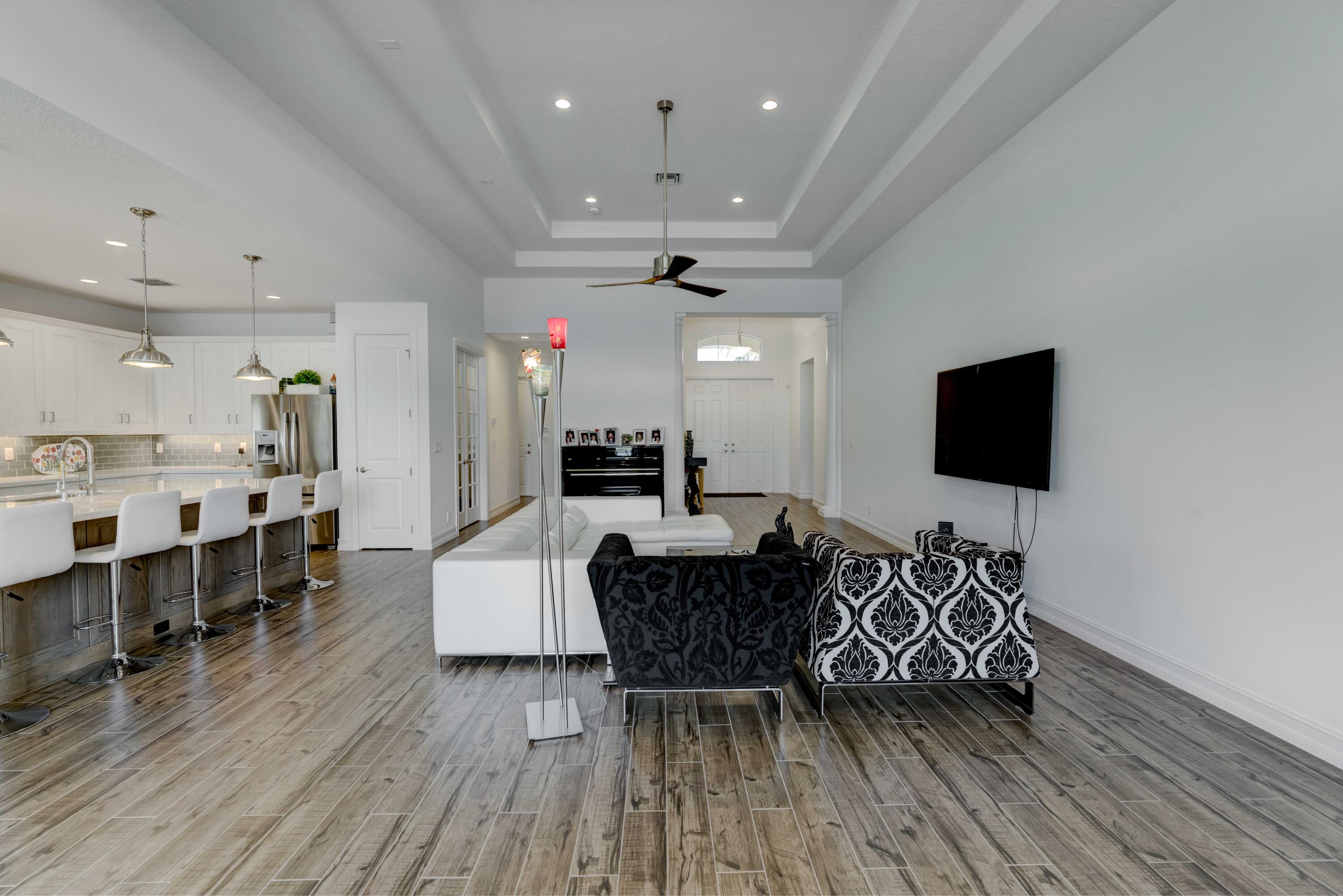 JUPITER COUNTRY CLUB POD - Residential Lease