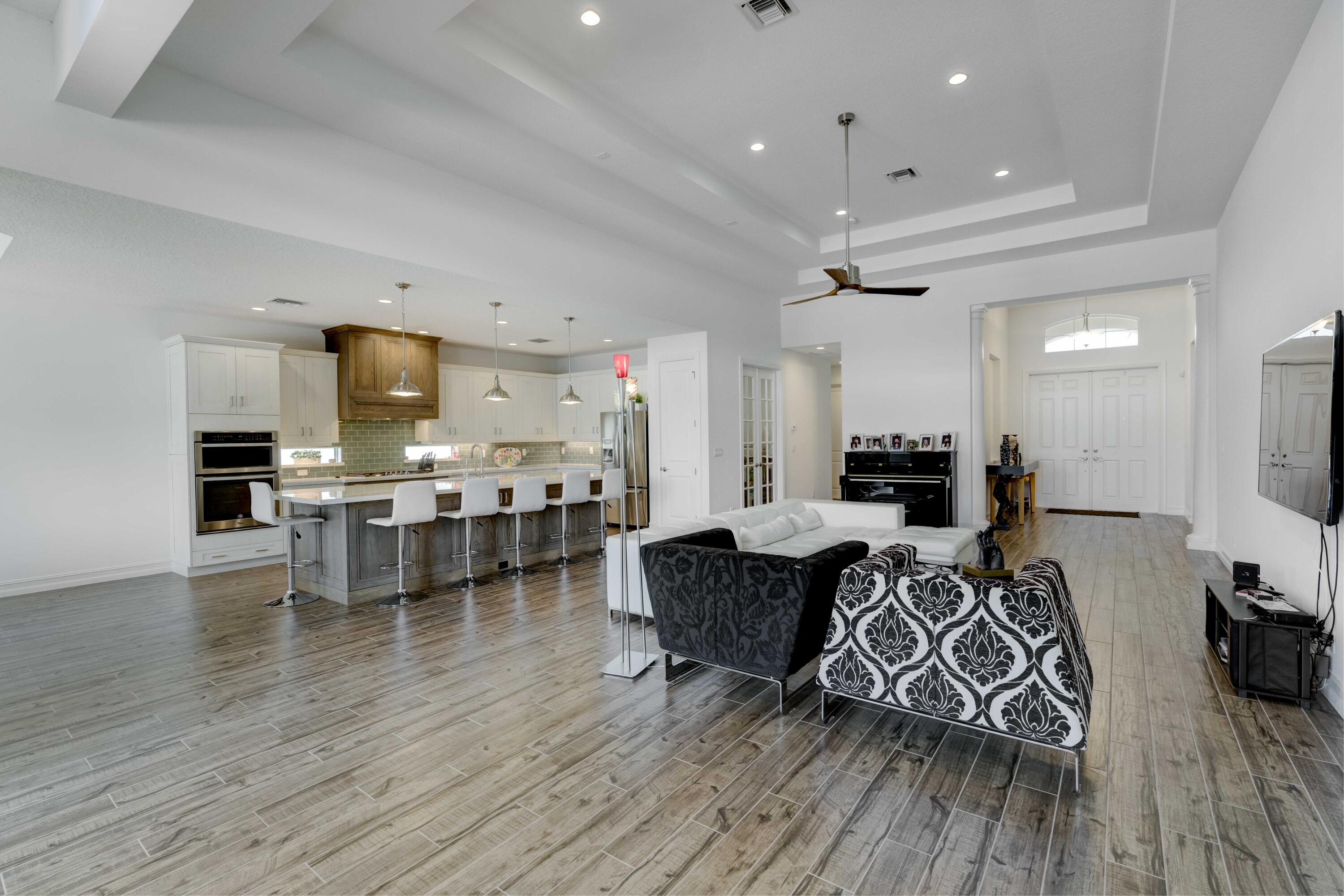 JUPITER COUNTRY CLUB POD - Residential Lease