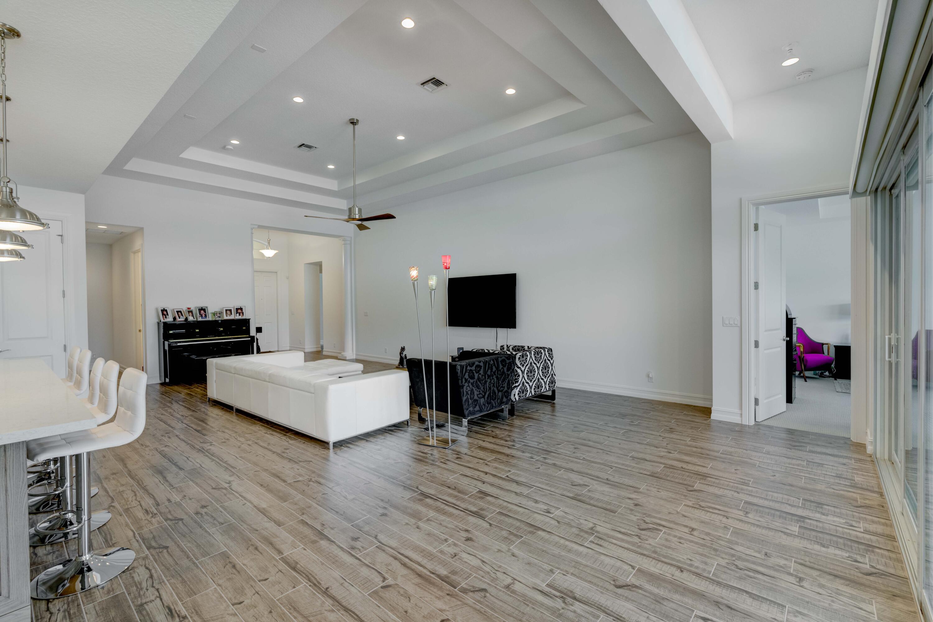 JUPITER COUNTRY CLUB POD - Residential Lease