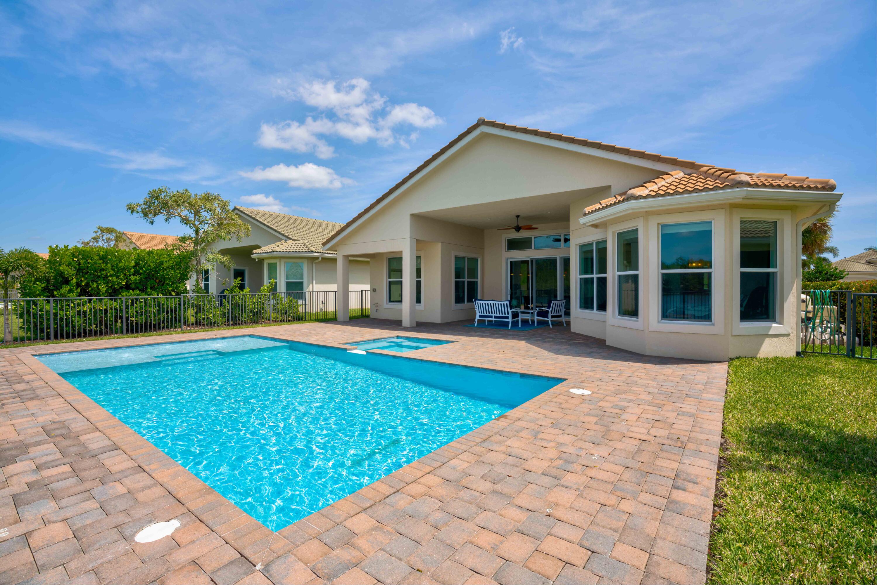 JUPITER COUNTRY CLUB POD - Residential Lease