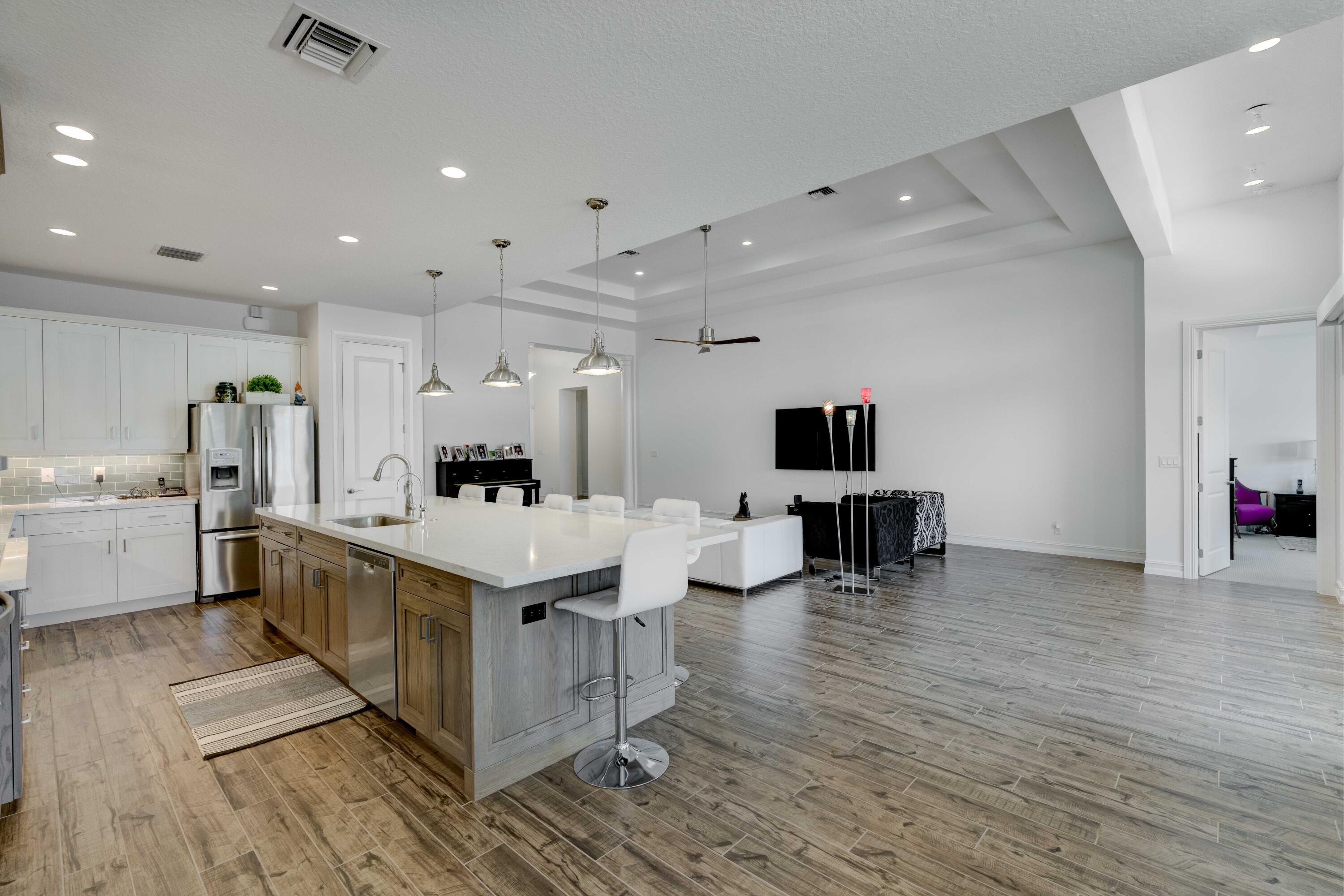 JUPITER COUNTRY CLUB POD - Residential Lease