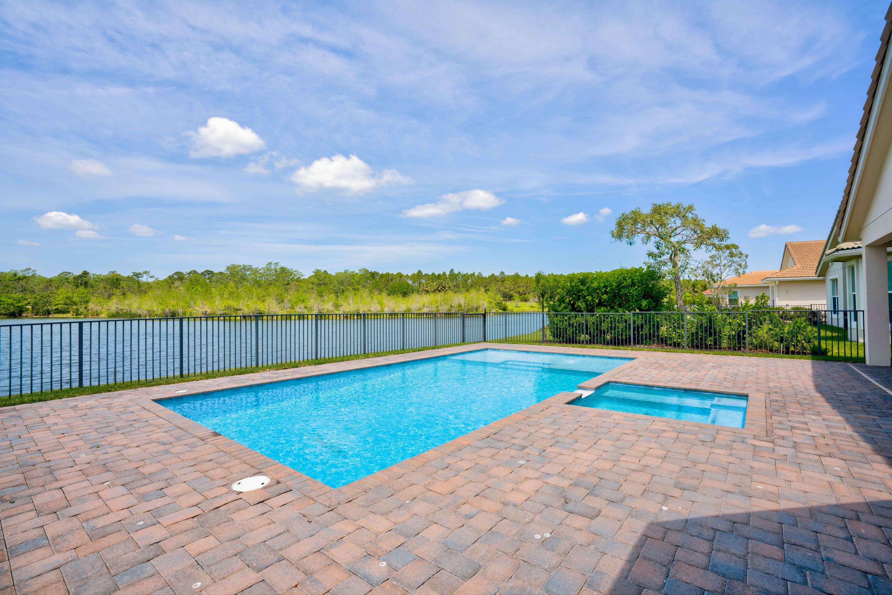 JUPITER COUNTRY CLUB POD - Residential Lease